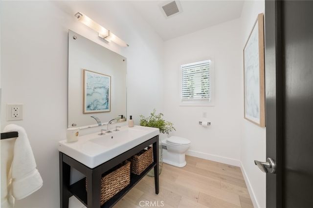 994 Temple Hills, Laguna Beach, CA 92651