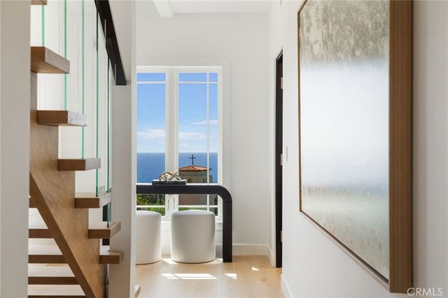 994 Temple Hills, Laguna Beach, CA 92651