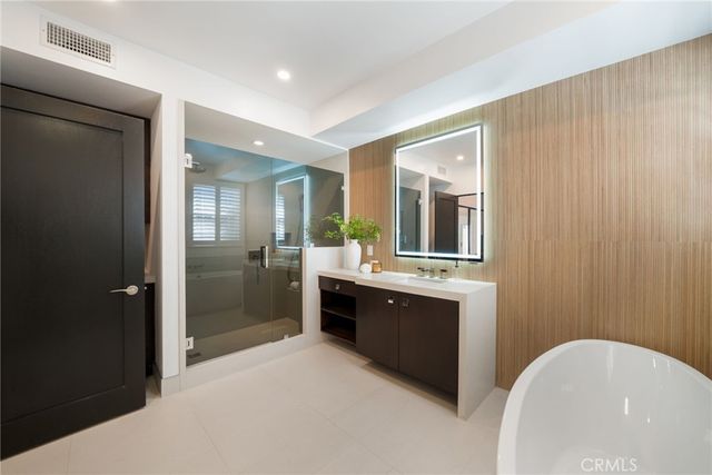 994 Temple Hills, Laguna Beach, CA 92651