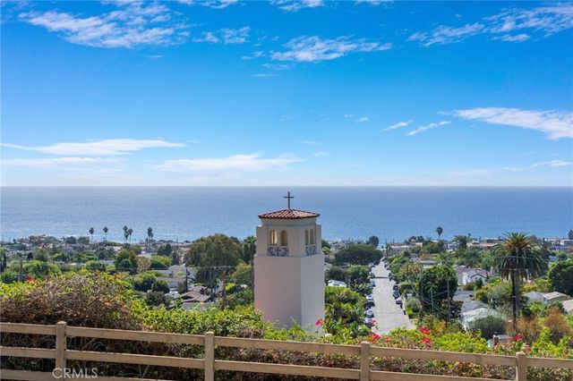 994 Temple Hills, Laguna Beach, CA 92651