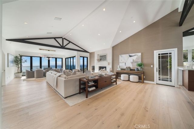 994 Temple Hills, Laguna Beach, CA 92651