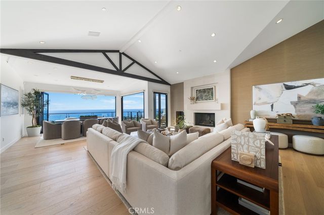 994 Temple Hills, Laguna Beach, CA 92651