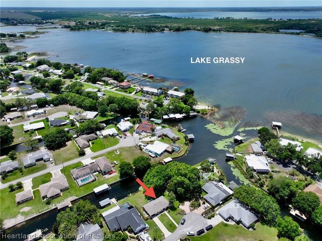 136 Forever Avenue, Lake Placid, FL 33852