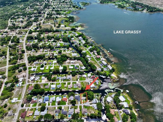 136 Forever Avenue, Lake Placid, FL 33852