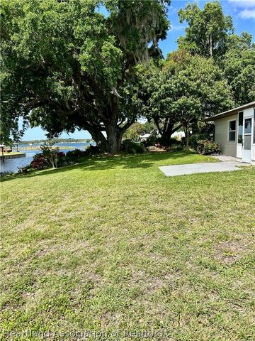 136 Forever Avenue, Lake Placid, FL 33852