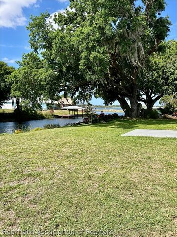136 Forever Avenue, Lake Placid, FL 33852