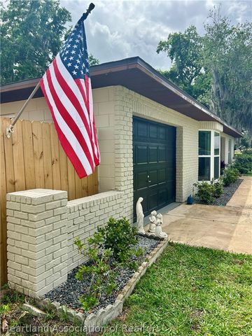 136 Forever Avenue, Lake Placid, FL 33852