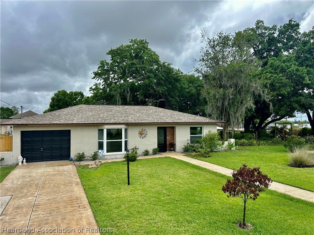 136 Forever Avenue, Lake Placid, FL 33852