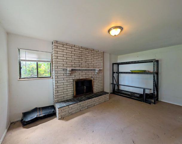 1535 Kearsley Park Boulevard, Flint, MI 48506