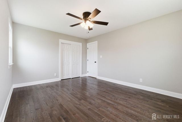 215 Oakmanor Parkway, South Plainfield, NJ 07080