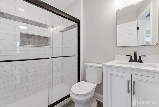 215 Oakmanor Parkway, South Plainfield, NJ 07080