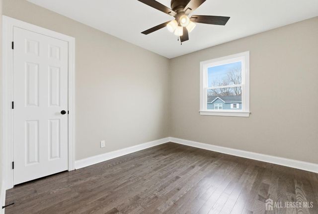 215 Oakmanor Parkway, South Plainfield, NJ 07080