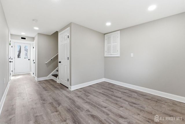 215 Oakmanor Parkway, South Plainfield, NJ 07080