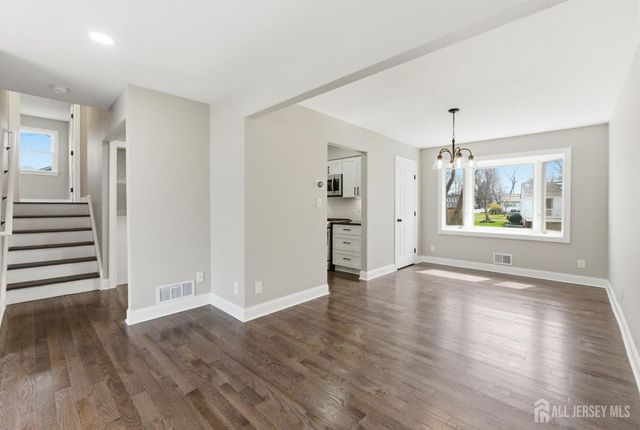 215 Oakmanor Parkway, South Plainfield, NJ 07080