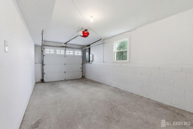 215 Oakmanor Parkway, South Plainfield, NJ 07080