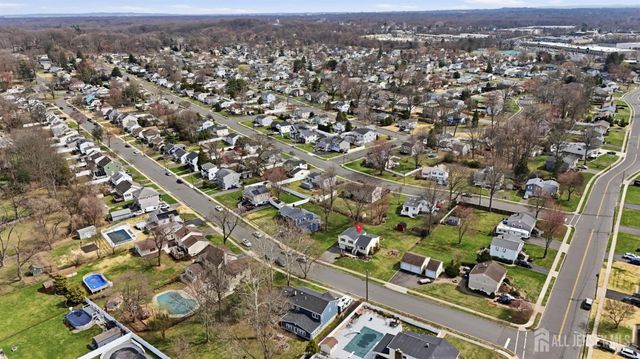 215 Oakmanor Parkway, South Plainfield, NJ 07080