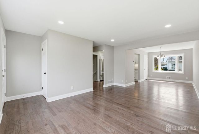 215 Oakmanor Parkway, South Plainfield, NJ 07080