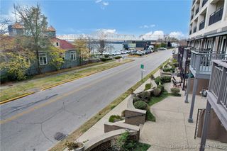 606 W Riverside Drive, Jeffersonville, IN 47130