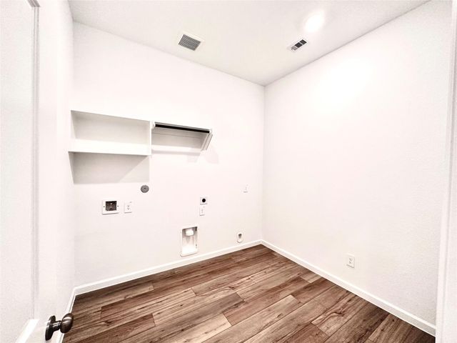 18330 Tiger Flowers Drive, Conroe, TX 77302