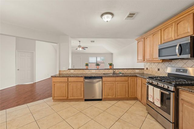 5935 Wildbriar Lane, Richmond, TX 77469