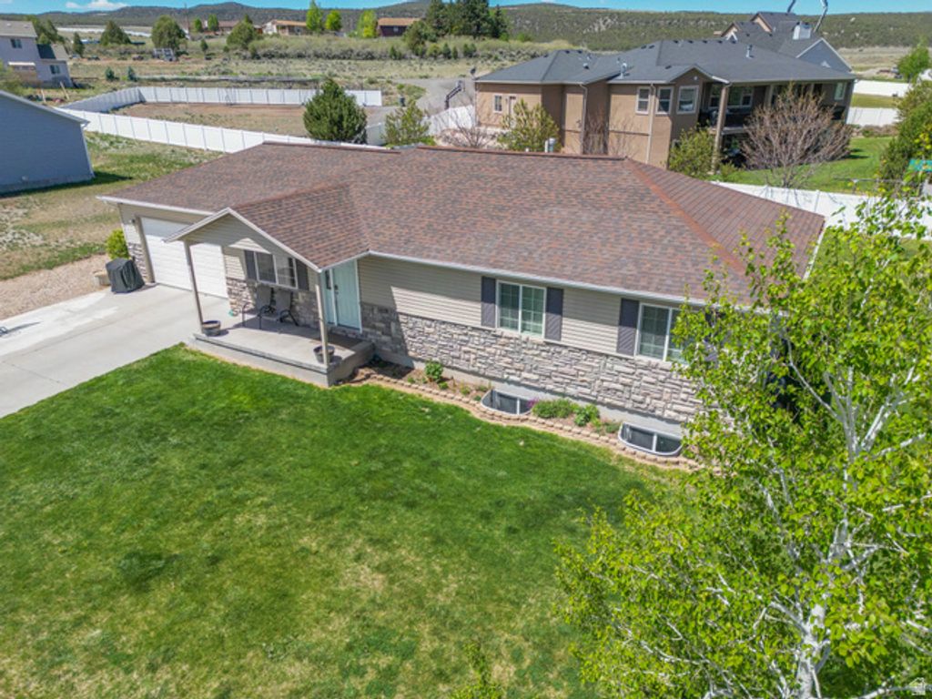 Image 1 of property listing at 918 S 190 E, Panguitch, UT 84759