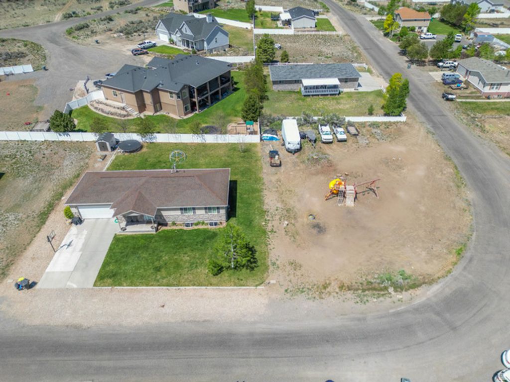 Image 4 of property listing at 918 S 190 E, Panguitch, UT 84759