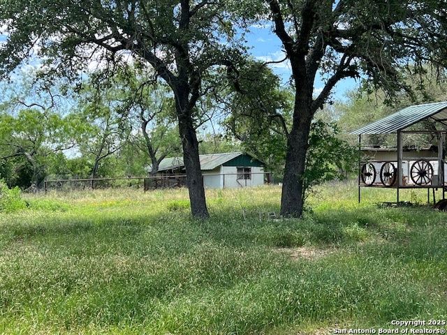 606 county road 222, Nixon, TX 78140