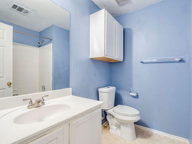 112 Maplewood N, Kyle, TX 78640