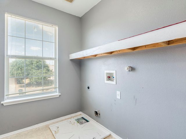 112 Maplewood N, Kyle, TX 78640