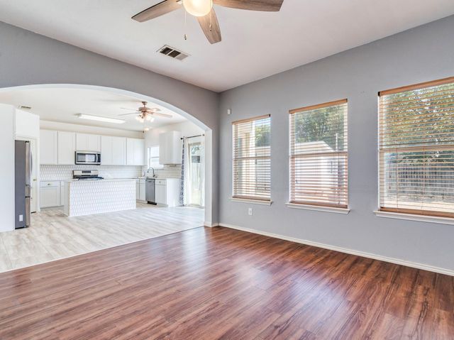 112 Maplewood N, Kyle, TX 78640