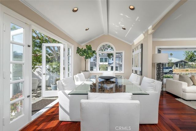 332 Holmwood Drive, Newport Beach, CA 92663