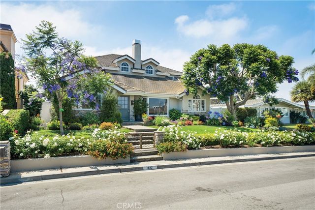 332 Holmwood Drive, Newport Beach, CA 92663