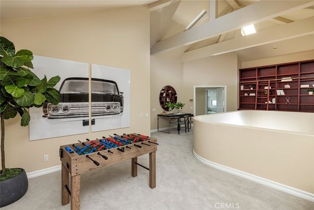 332 Holmwood Drive, Newport Beach, CA 92663