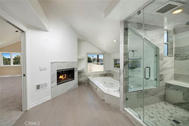 332 Holmwood Drive, Newport Beach, CA 92663