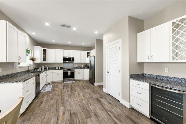 110 Keewaydin Lane, Port Aransas, TX 78373