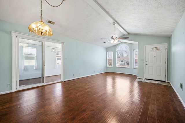 121 Plantation Drive, Lawrenceburg, KY 40342