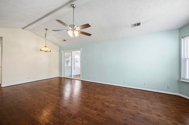 121 Plantation Drive, Lawrenceburg, KY 40342