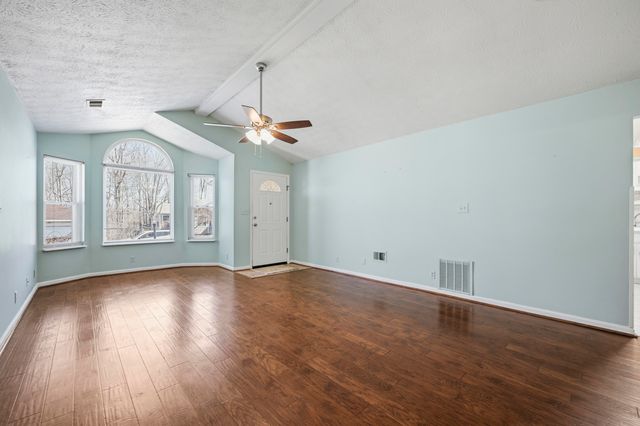 121 Plantation Drive, Lawrenceburg, KY 40342