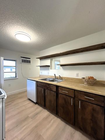 2024 Dixie Avenue, Eustis, FL 32726