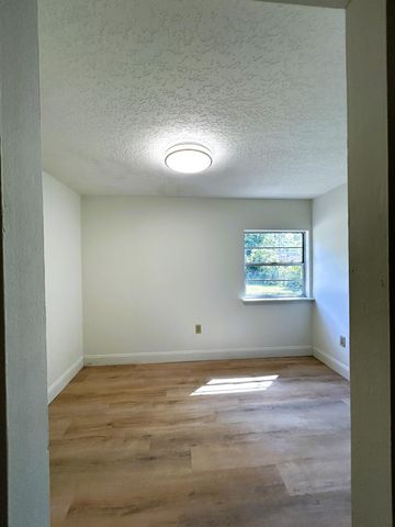 2024 Dixie Avenue, Eustis, FL 32726