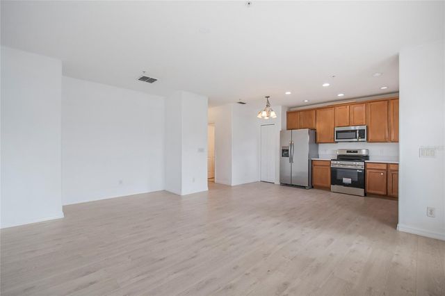 2018 CYPRESS BAY BOULEVARD, Kissimmee, FL 34743