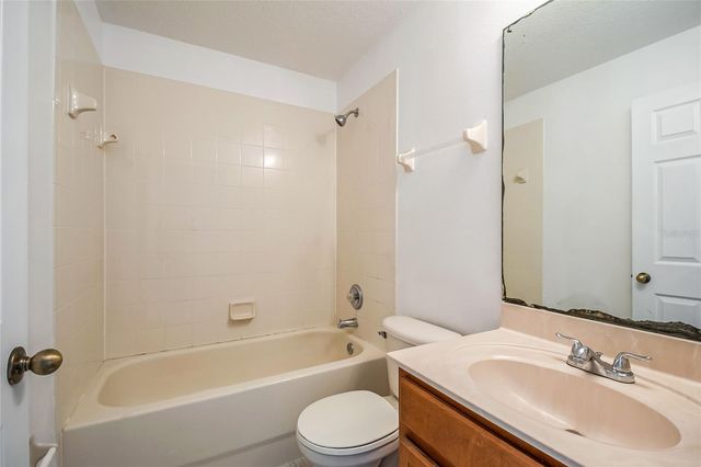 2018 CYPRESS BAY BOULEVARD, Kissimmee, FL 34743