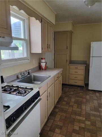 4176 W 143rd Street, Cleveland, OH 44135