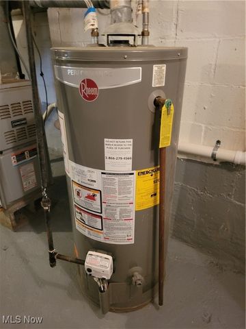 4176 W 143rd Street, Cleveland, OH 44135