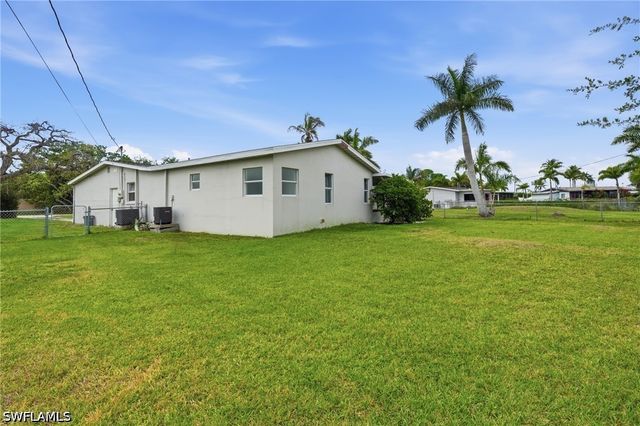 9920 Almetta AVE, Fort Myers, FL 33919