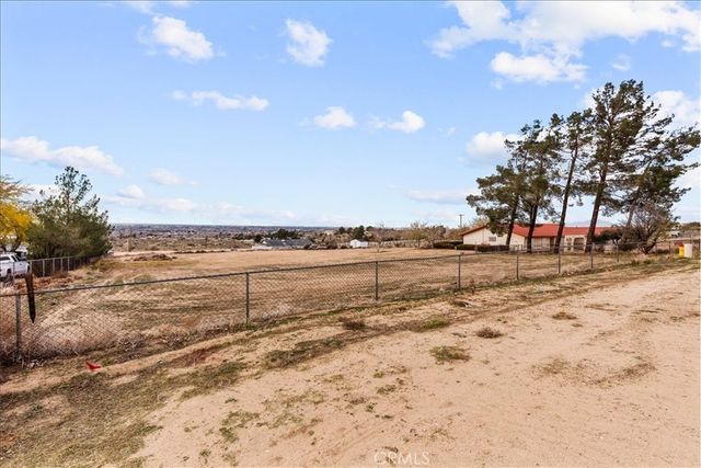 20575 Lupine Street, Apple Valley, CA 92308