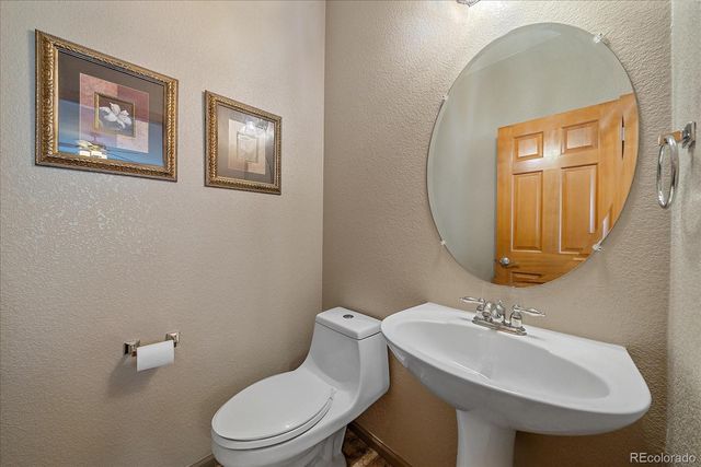 7204 S Ukraine Street, Aurora, CO 80016