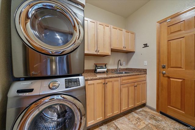 7204 S Ukraine Street, Aurora, CO 80016