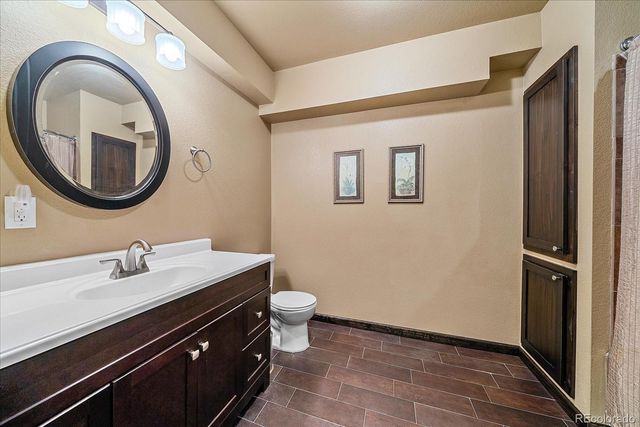 7204 S Ukraine Street, Aurora, CO 80016