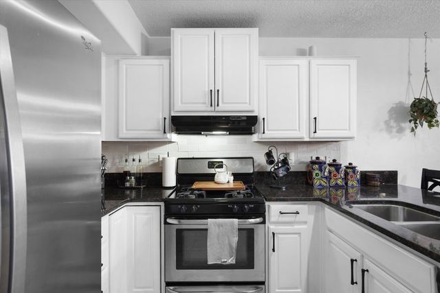 7216 Via Contenta NE, Albuquerque, NM 87113